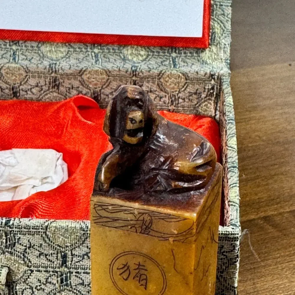 Chinese Shoushan Stone Carved Seal Chop Foo Dog Cinnabar Ink Paste Box Set